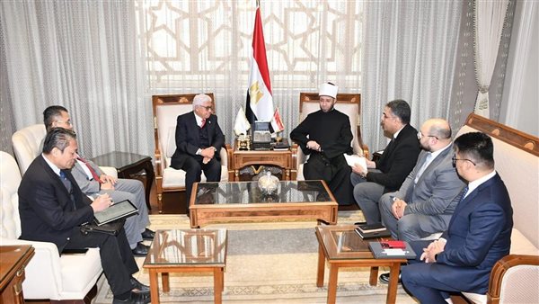 وزير الأوقاف يستقبل وفدًا ماليزيًا رفيع المستوى بمقر الوزارة بالعاصمة الإدارية
