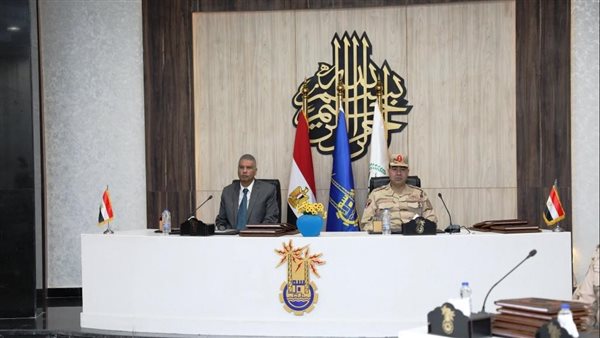 محافظ أسوان يشهد فعاليات مشروع التدريب العملى المشترك  صقر 145