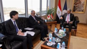 وزير السياحة والآثار يبحث مع السفير الياباني تعزيز التعاون المشترك