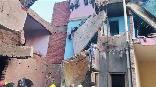 محافظ الجيزة يتابع إجراءات التعامل مع حادث انهيار عقار بشارع الحمول بمدينة كرداسة