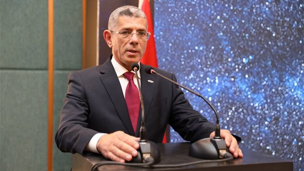 رئيس وكالة الفضاء المصرية يتفقد الشركات المغربية