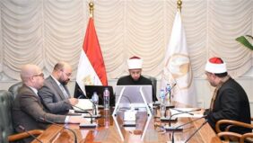 لبحث سبل الانضباط الإداري والدعوي.. وزير الأوقاف يلتقي بمدير أوقاف جنوب سيناء