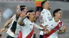 ريفر بليت يفوز بصعوبة على لانوس في الدوري الأرجنتيني