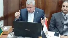 مدير تعليم الشرقية يناقش استعدادات النصف الثاني من العام الدراسي