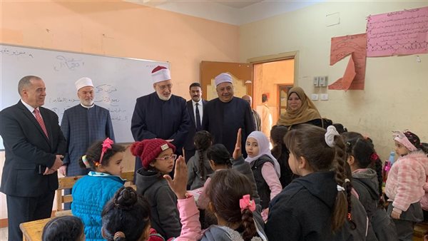 وكيل الأزهر لطلاب مجمع  معاهد الإمام علي بسوهاج  أنتم الأمل في نشر رسالته