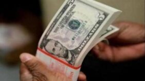 حاكم مصرف لبنان: سنتعاون مع الحكومة لوضع خطة لإعادة أموال المودعين