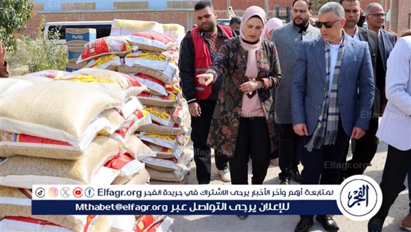 محافظ الإسماعيلية يتفقد تجهيز القافلة الإغاثية التي تطلقها المحافظة لصالح الشعب الفلسطيني