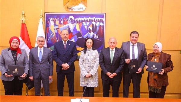 وزارتا التضامن والعمل توقعان بروتوكول تعاون مع  صناع الخير  لتدريب مليون مواطن خلال 3 سنوات