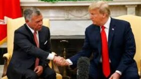 عاجل..  ترامب   يضاعف تهديدات الاستيلاء علي غزة خلال لقاءه بنظيره الأردني