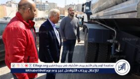 رئيس شركة مياه مطروح يتفقد وصول سيارتي نقل مياه جديدة لتعزيز خدمات الشركة