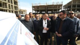 وزير الإسكان يتفقد مشروعات الإسكان وأعمال البحيرات بـ  مارينا الساحل الشمالي