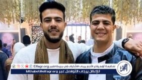 أهالي قرية إبشنا ببني سويف يودعون شقيقين توفيا في إنقلاب سيارة بشرق العوينات