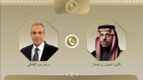اتصال هاتفي بين وزير الخارجية والهجرة ونظيره السعودي