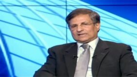 مصطفى يونس لـ خط أحمر: وهبت حياتي للأهلي.. وهكذا بدأ عشقي للقلعة الحمراء