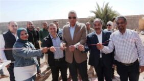 محافظ أسوان يفتتح مشروع رافع العقاد للتغذية المستدامة لمياه الشرب   لحى اللوتس